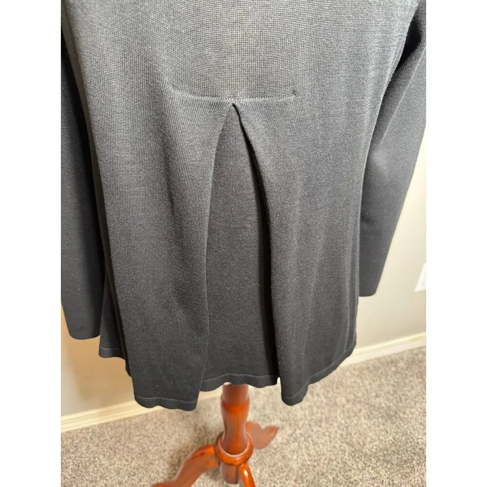 Eileen Fisher silk blend scoop neck black long sleeve sweater back pleat Sz Med